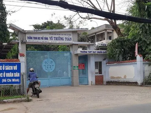Sở Giáo dục TPHCM trả lời tòa vụ giáo viên cho học sinh diễn 'cảnh nóng'